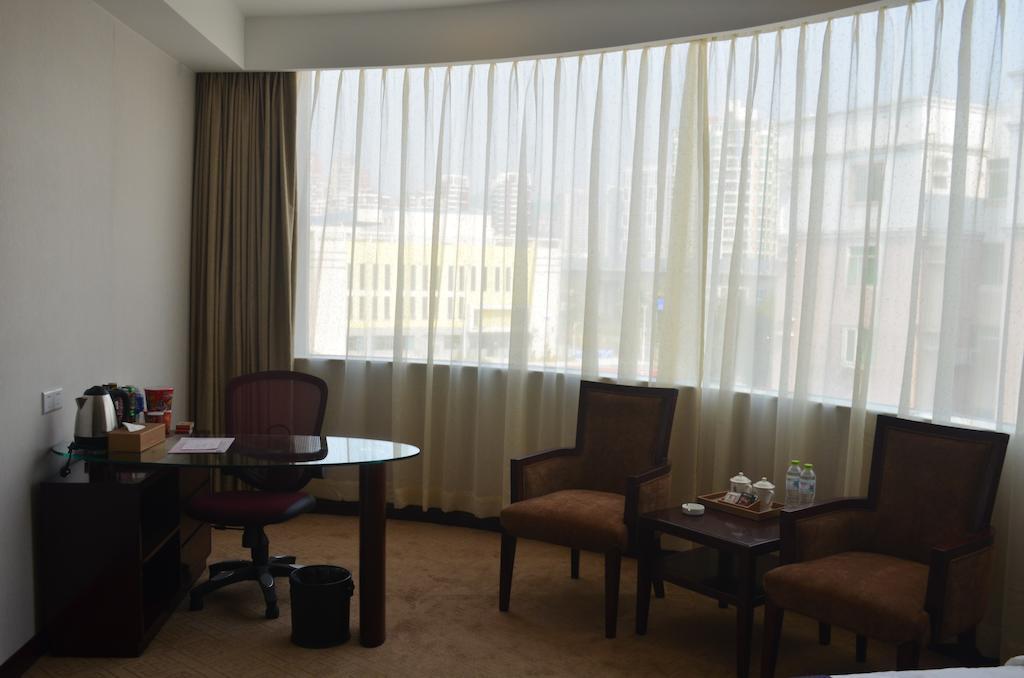 Zhuhai Platinum Holiday Hotel Pokoj fotografie