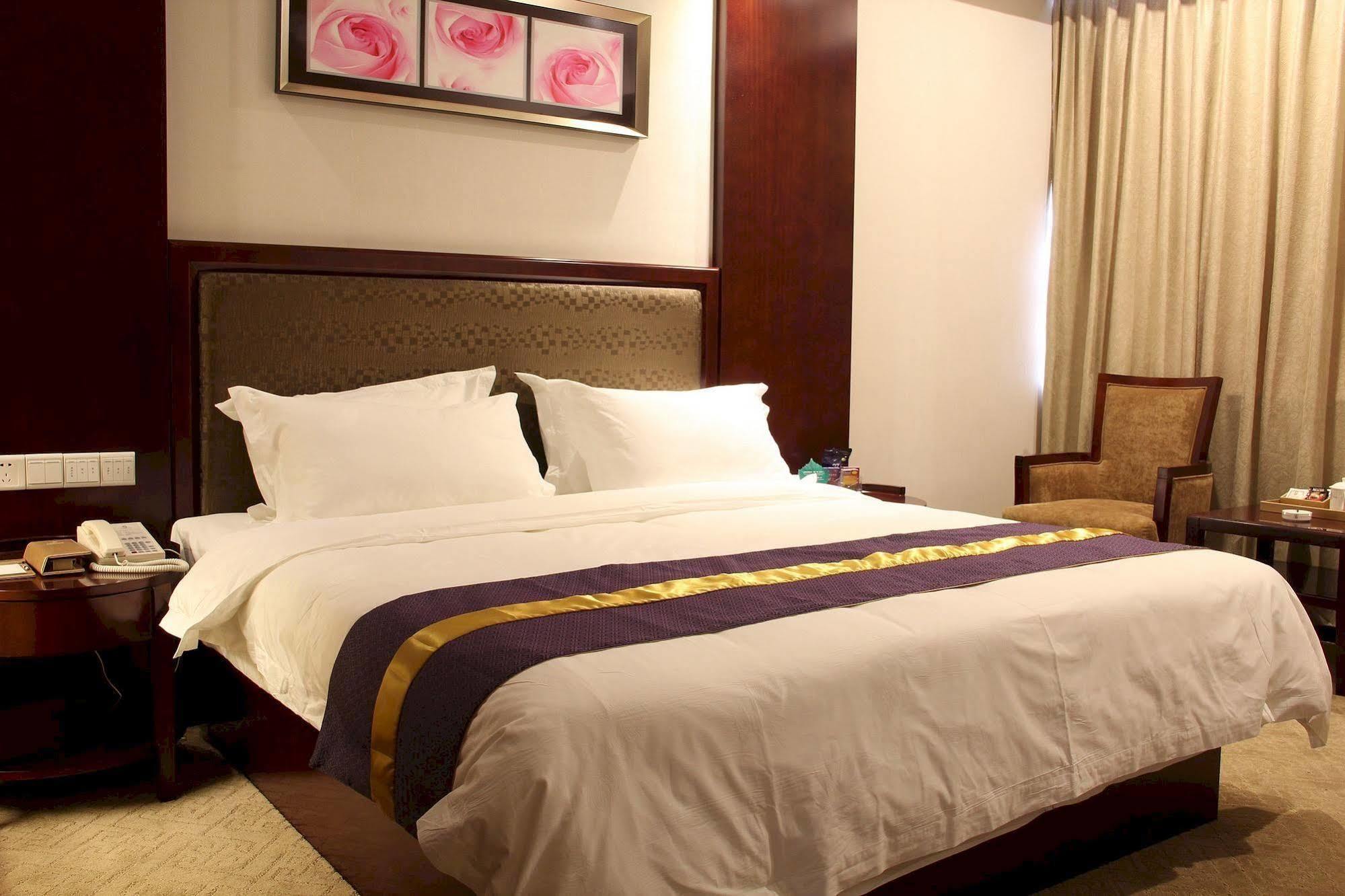 Zhuhai Platinum Holiday Hotel Exteriér fotografie