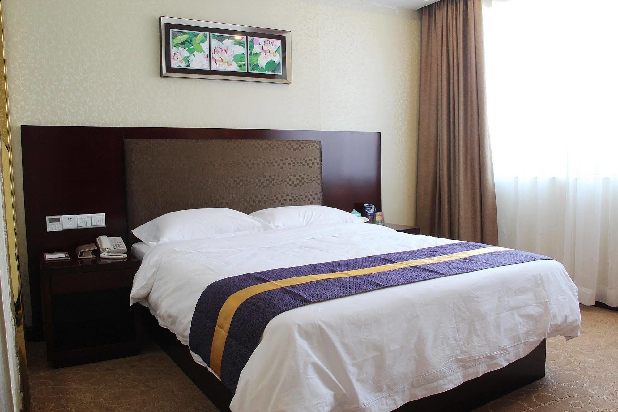 Zhuhai Platinum Holiday Hotel Exteriér fotografie