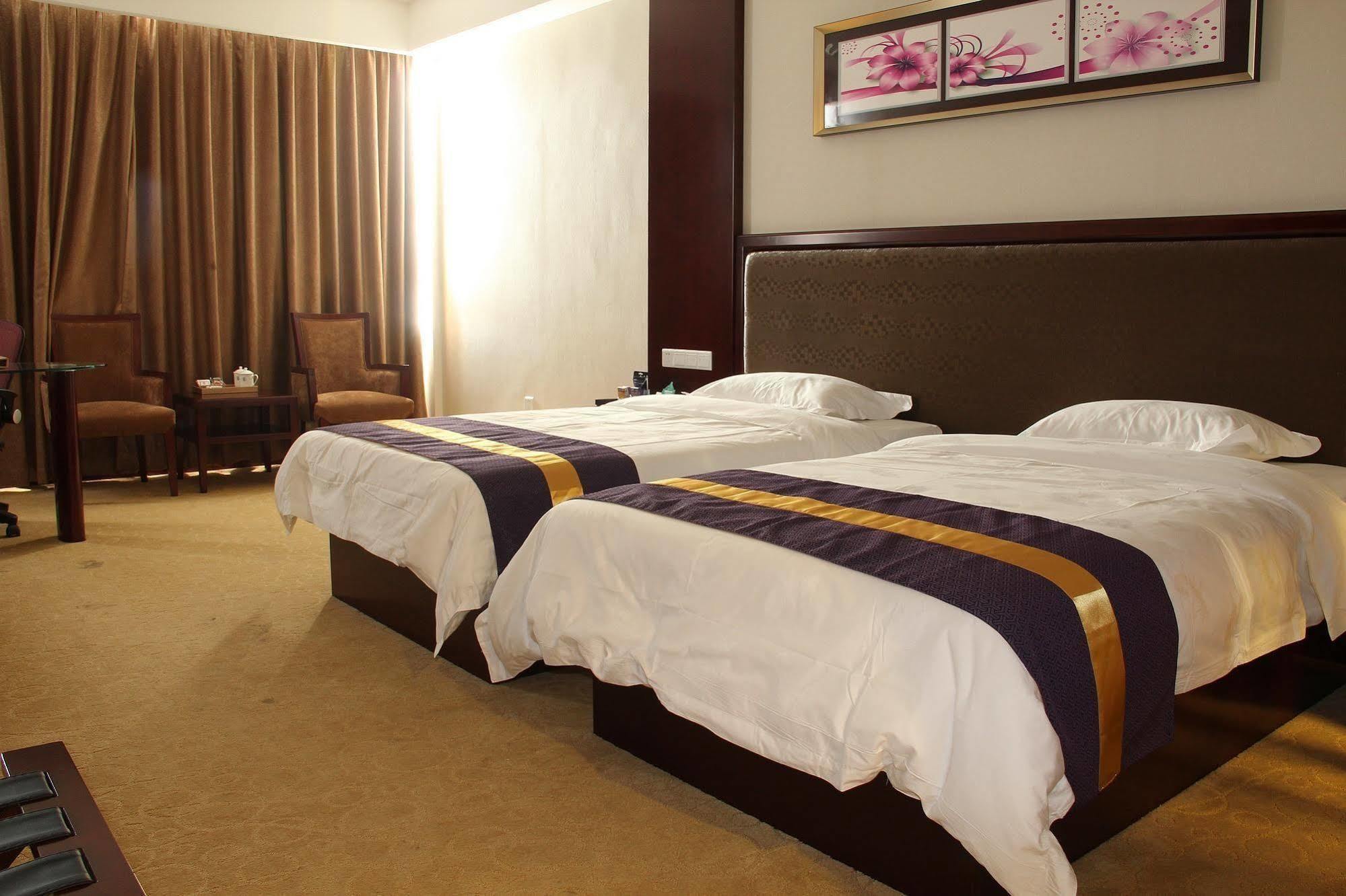 Zhuhai Platinum Holiday Hotel Exteriér fotografie