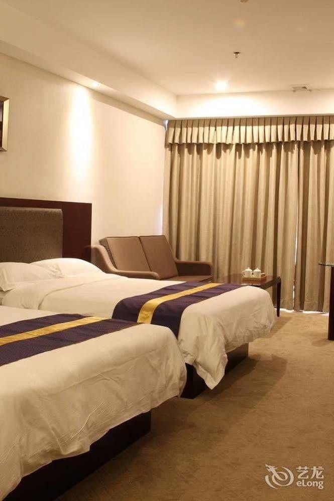 Zhuhai Platinum Holiday Hotel Exteriér fotografie